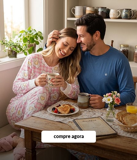pijama casal rosa e azul ovo frito cafe da manha